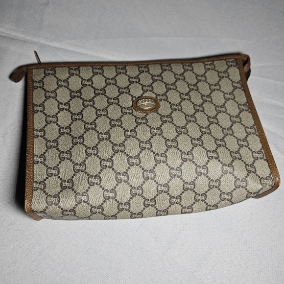 SOLD Gucci Interlocking GG Pouch/Clutch/Cosmetic Bag - Picture 8 of 16